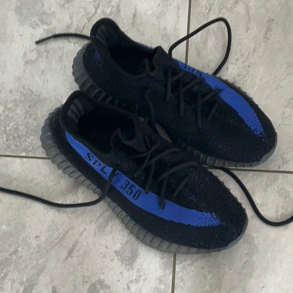 Yeezy - Picture 1 of 4